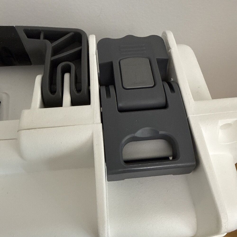 BRAND NEW INVICTA LIMITED EDITION 8-Slot Dive Impact Watch Case White Navy 15x12 - Picture 5 of 13